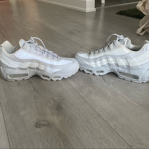 Nike Air Max 95 Grey Reflective Sneakers - Picture 1 of 6